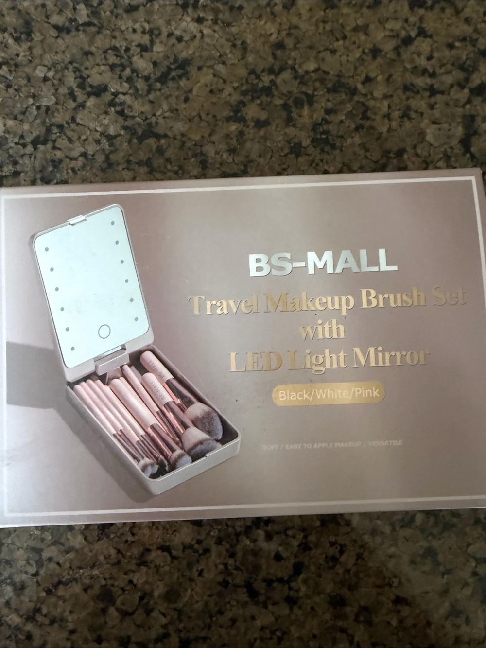 Travel Makeup Brush Set with LED Light Mirror - Pink